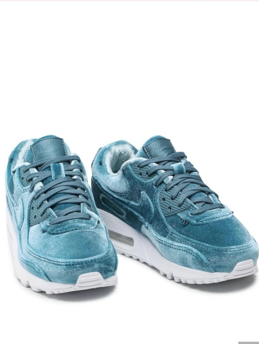 Nike Women’s Air Max 90 Lucky Charms Sneakers Size 6